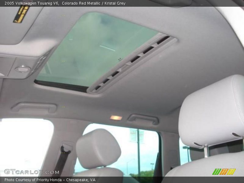 Colorado Red Metallic / Kristal Grey 2005 Volkswagen Touareg V6