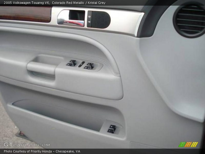 Colorado Red Metallic / Kristal Grey 2005 Volkswagen Touareg V6