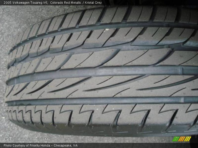 Colorado Red Metallic / Kristal Grey 2005 Volkswagen Touareg V6