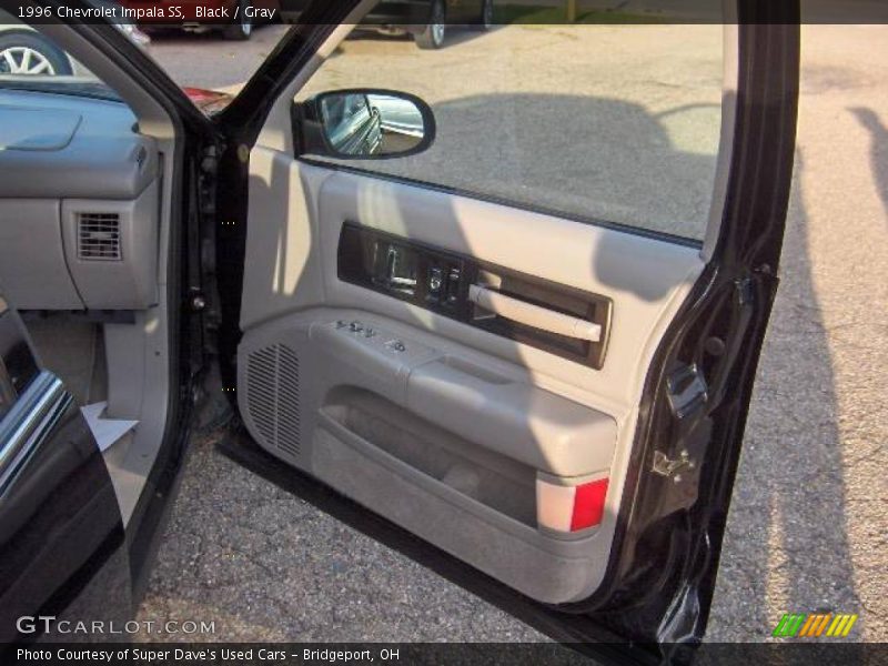 Black / Gray 1996 Chevrolet Impala SS