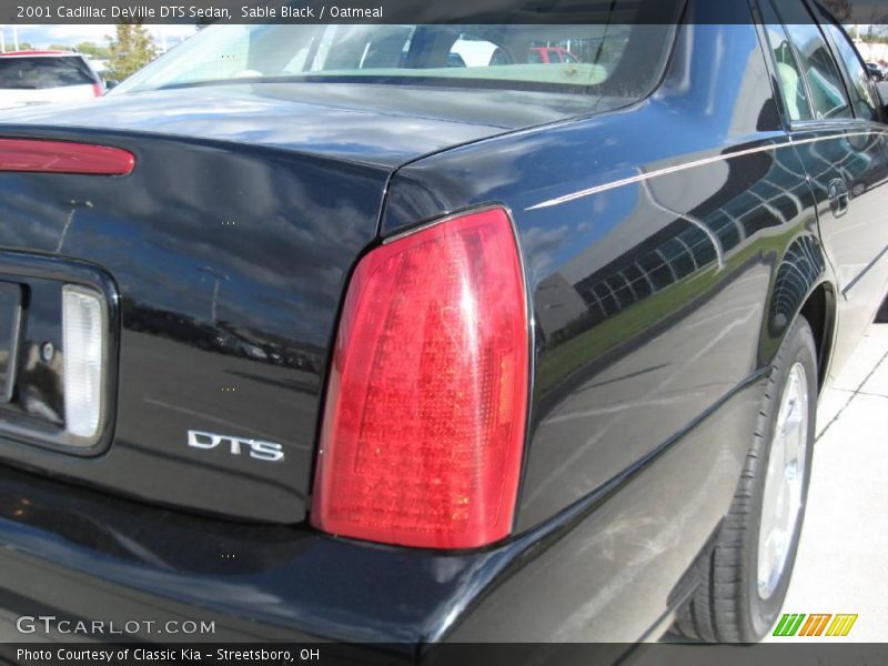 Sable Black / Oatmeal 2001 Cadillac DeVille DTS Sedan
