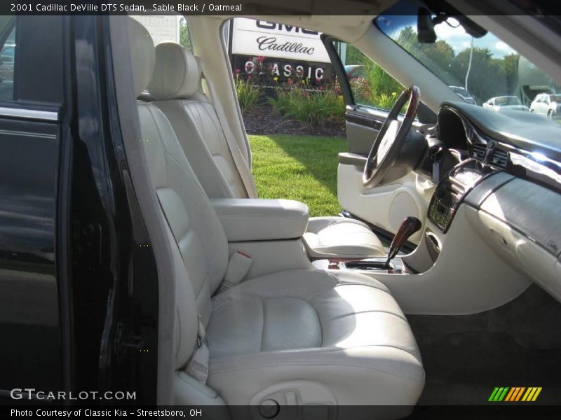Sable Black / Oatmeal 2001 Cadillac DeVille DTS Sedan
