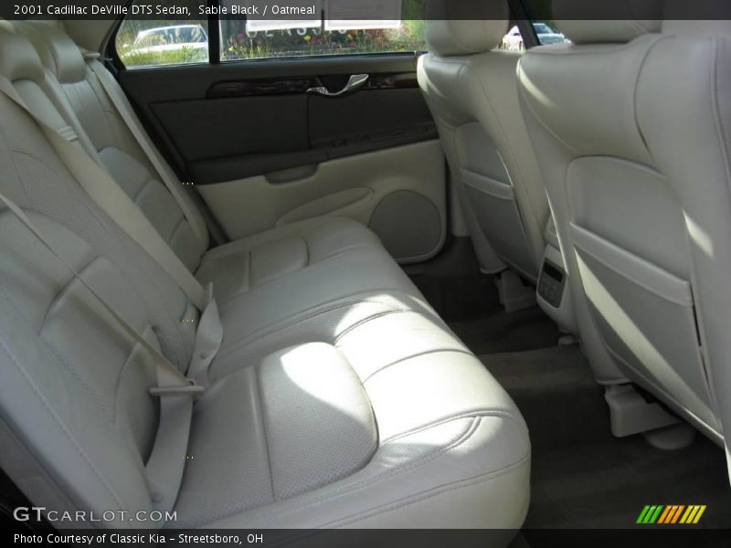 Sable Black / Oatmeal 2001 Cadillac DeVille DTS Sedan