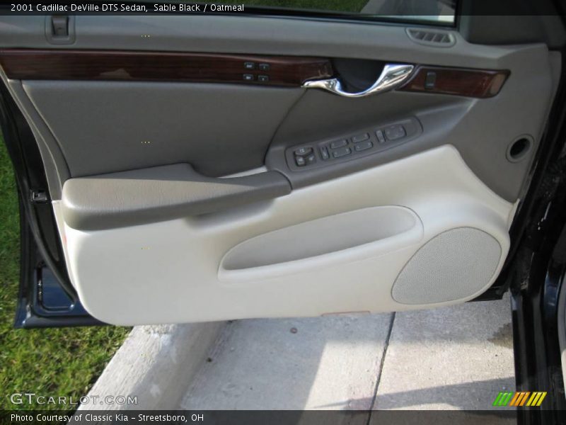 Sable Black / Oatmeal 2001 Cadillac DeVille DTS Sedan