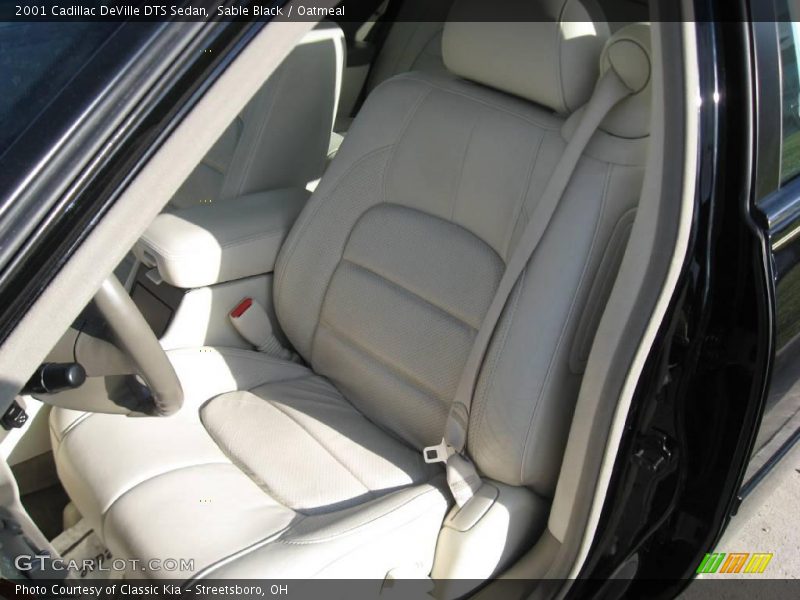 Sable Black / Oatmeal 2001 Cadillac DeVille DTS Sedan