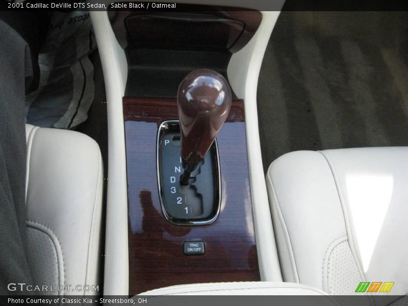 Sable Black / Oatmeal 2001 Cadillac DeVille DTS Sedan