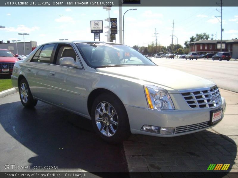 Ocean Pearl Tri-coat / Shale/Cocoa 2010 Cadillac DTS Luxury
