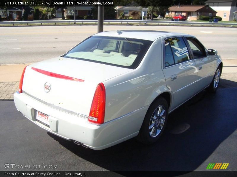 Ocean Pearl Tri-coat / Shale/Cocoa 2010 Cadillac DTS Luxury