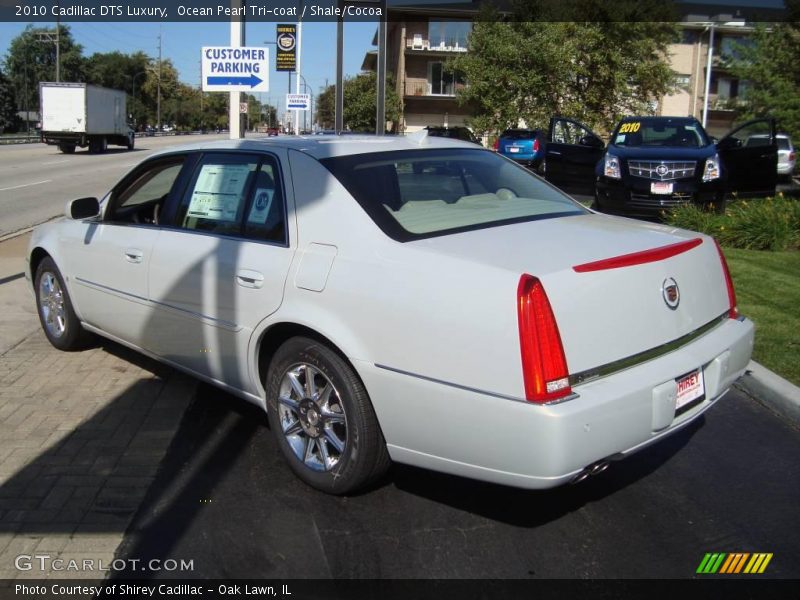 Ocean Pearl Tri-coat / Shale/Cocoa 2010 Cadillac DTS Luxury