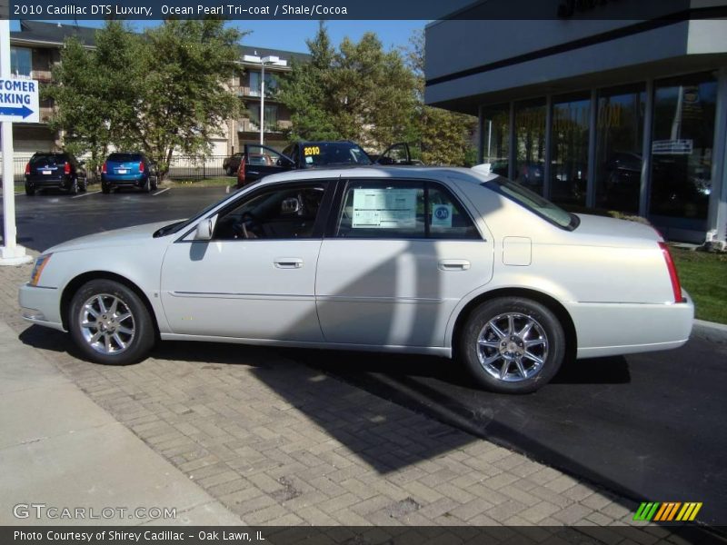 Ocean Pearl Tri-coat / Shale/Cocoa 2010 Cadillac DTS Luxury