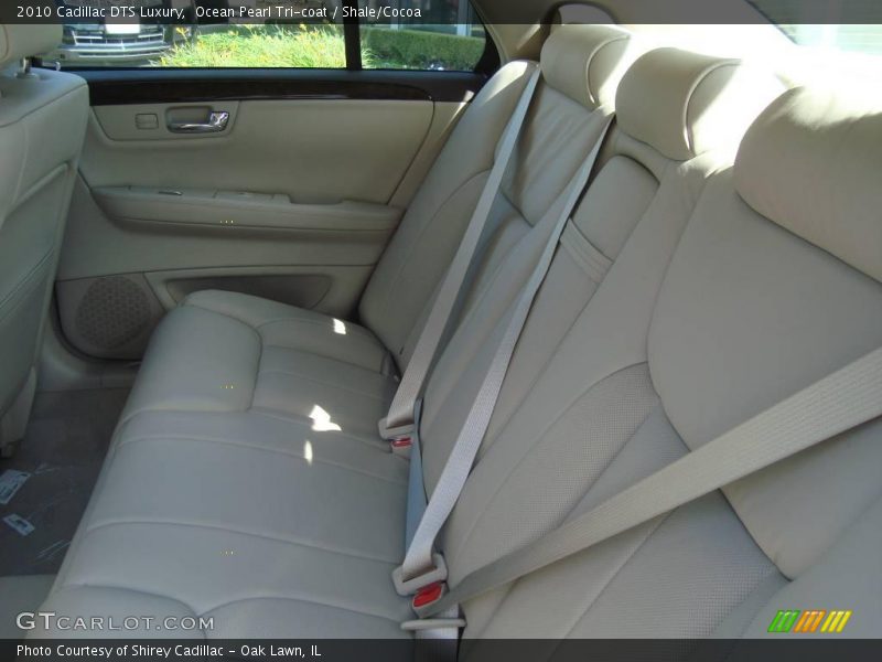 Ocean Pearl Tri-coat / Shale/Cocoa 2010 Cadillac DTS Luxury