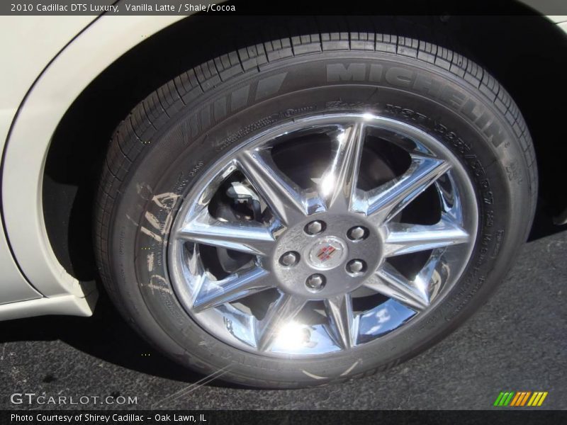Vanilla Latte / Shale/Cocoa 2010 Cadillac DTS Luxury