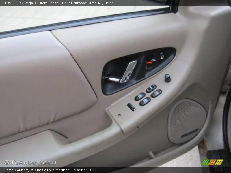 Light Driftwood Metallic / Beige 1996 Buick Regal Custom Sedan