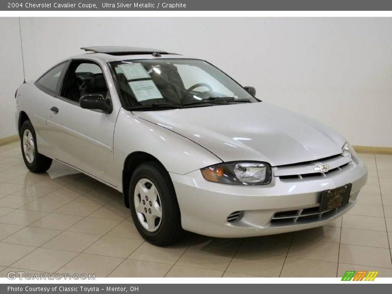 Ultra Silver Metallic / Graphite 2004 Chevrolet Cavalier Coupe