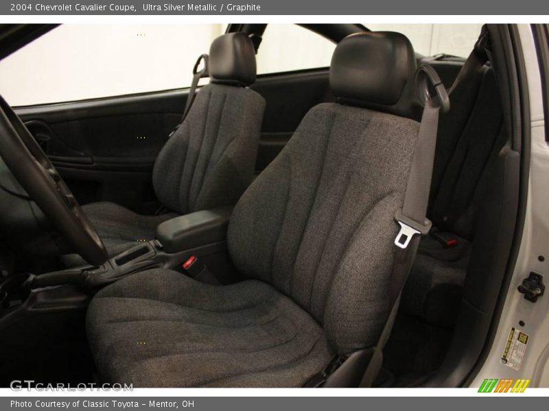 Ultra Silver Metallic / Graphite 2004 Chevrolet Cavalier Coupe