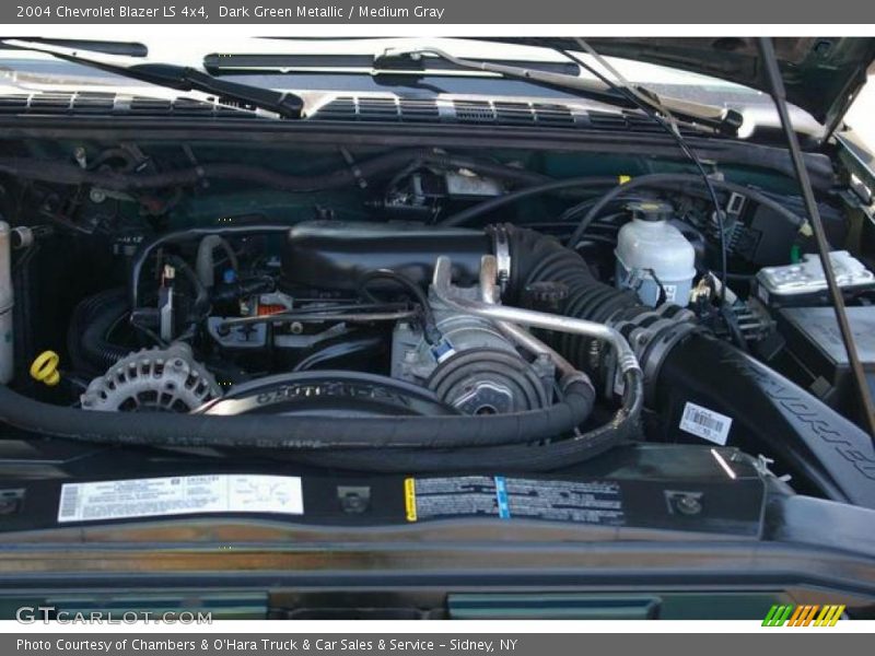 Dark Green Metallic / Medium Gray 2004 Chevrolet Blazer LS 4x4