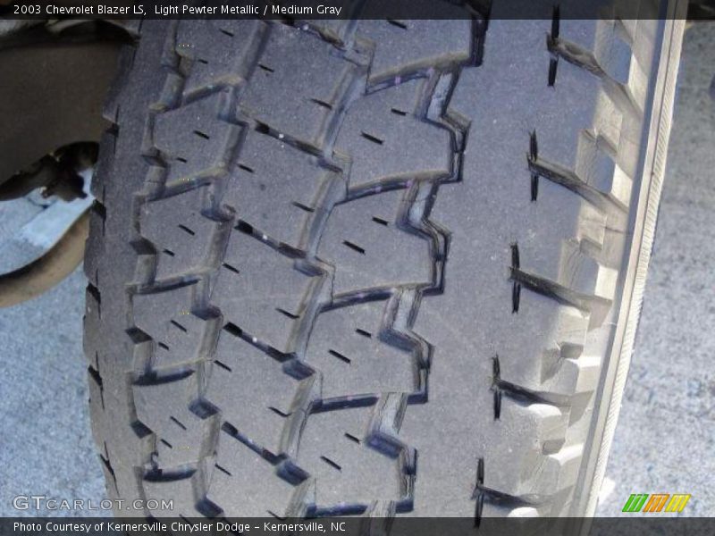 Light Pewter Metallic / Medium Gray 2003 Chevrolet Blazer LS