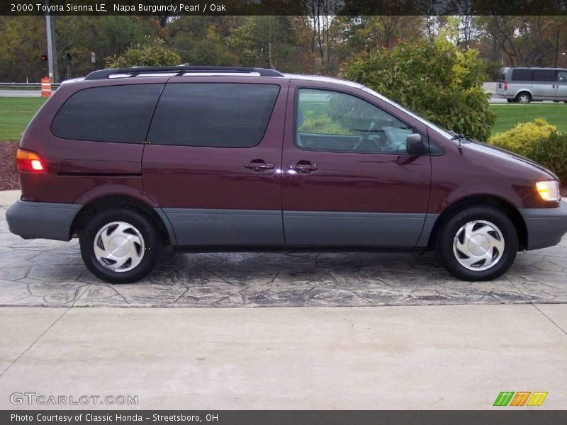 Napa Burgundy Pearl / Oak 2000 Toyota Sienna LE