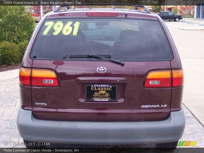 Napa Burgundy Pearl / Oak 2000 Toyota Sienna LE