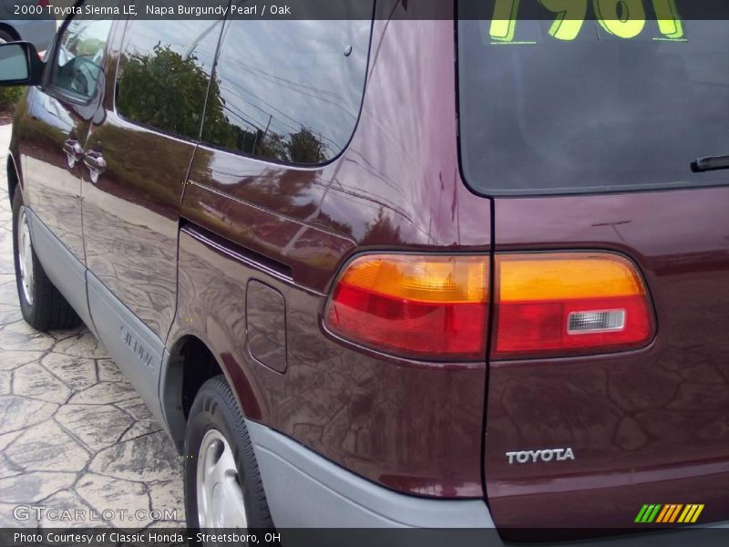 Napa Burgundy Pearl / Oak 2000 Toyota Sienna LE