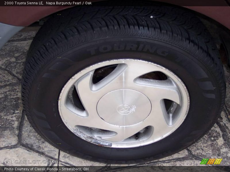 Napa Burgundy Pearl / Oak 2000 Toyota Sienna LE