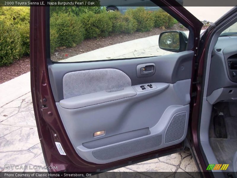 Napa Burgundy Pearl / Oak 2000 Toyota Sienna LE