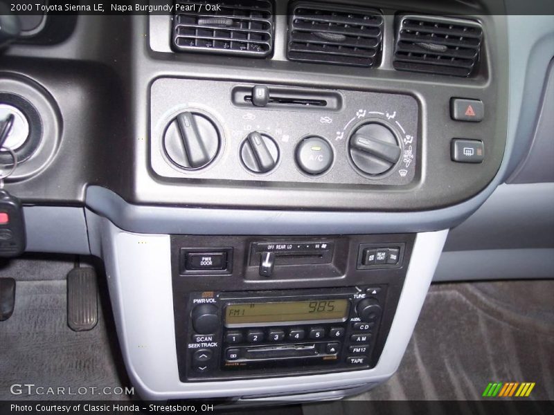 Napa Burgundy Pearl / Oak 2000 Toyota Sienna LE