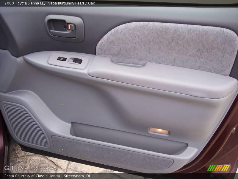 Napa Burgundy Pearl / Oak 2000 Toyota Sienna LE
