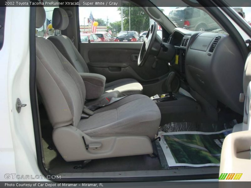 Super White / Gray 2002 Toyota Tacoma PreRunner Xtracab