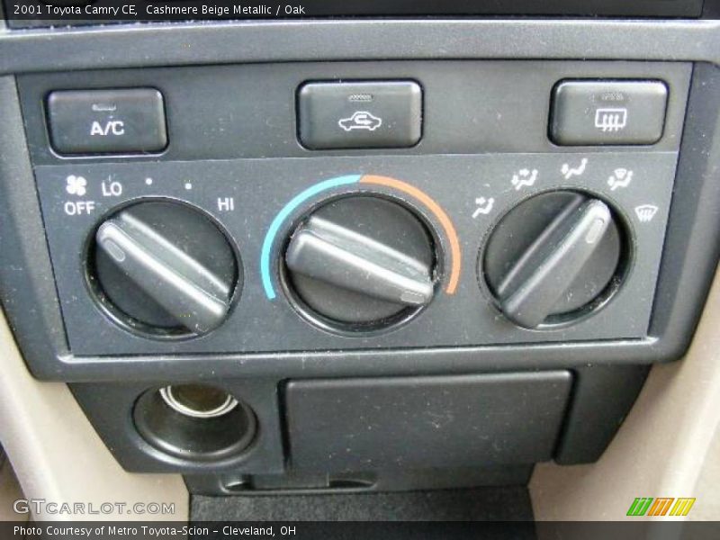 Cashmere Beige Metallic / Oak 2001 Toyota Camry CE