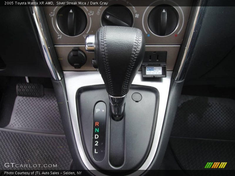 Silver Streak Mica / Dark Gray 2005 Toyota Matrix XR AWD