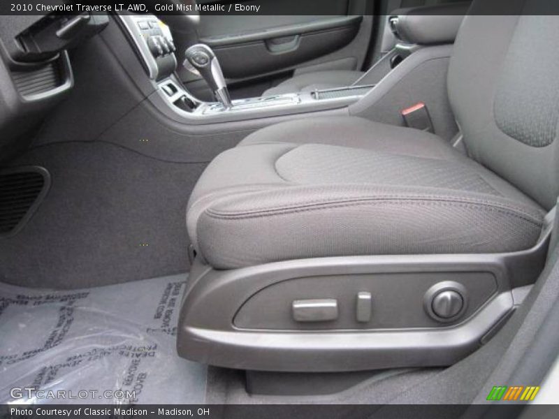 Gold Mist Metallic / Ebony 2010 Chevrolet Traverse LT AWD