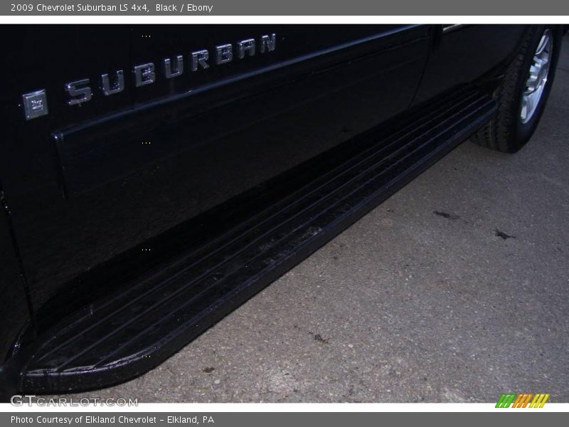 Black / Ebony 2009 Chevrolet Suburban LS 4x4