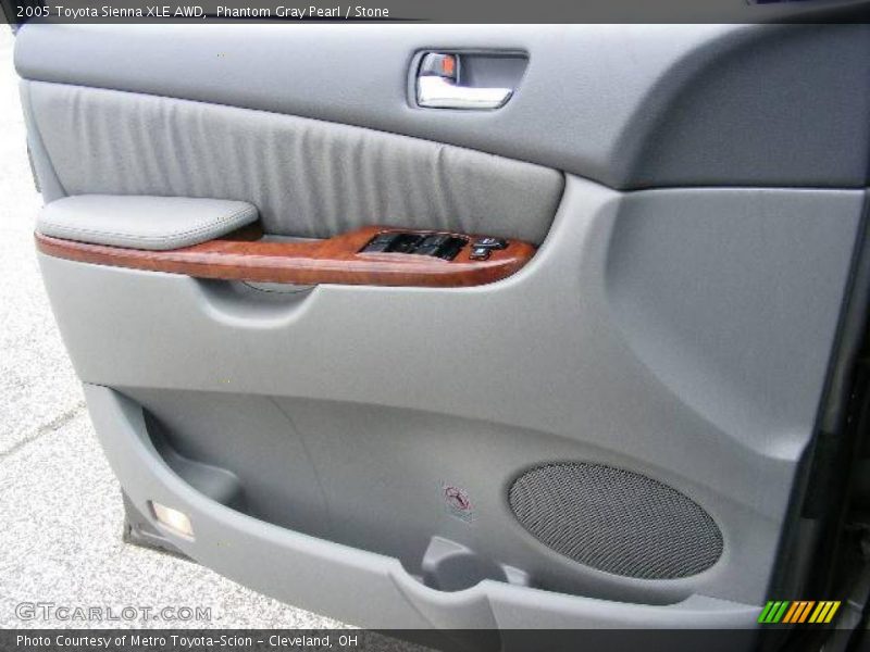 Phantom Gray Pearl / Stone 2005 Toyota Sienna XLE AWD