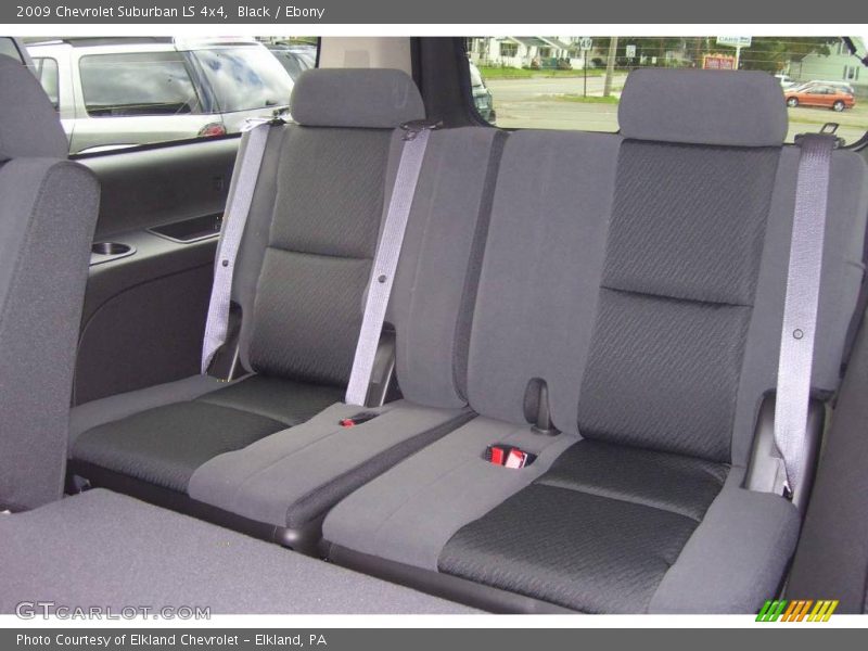 Black / Ebony 2009 Chevrolet Suburban LS 4x4