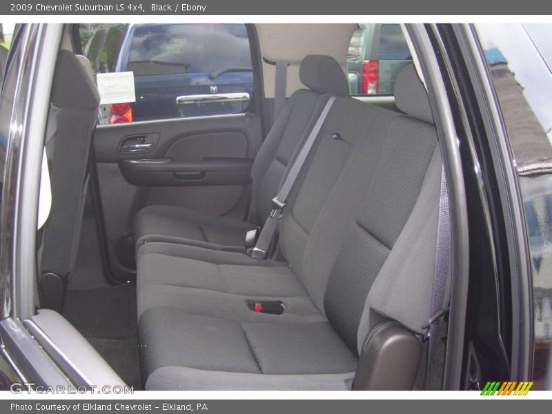 Black / Ebony 2009 Chevrolet Suburban LS 4x4