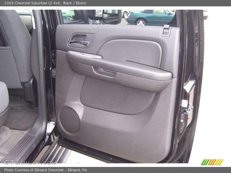 Black / Ebony 2009 Chevrolet Suburban LS 4x4