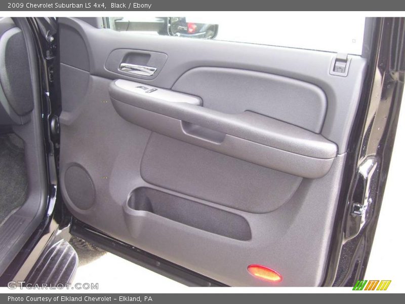 Black / Ebony 2009 Chevrolet Suburban LS 4x4