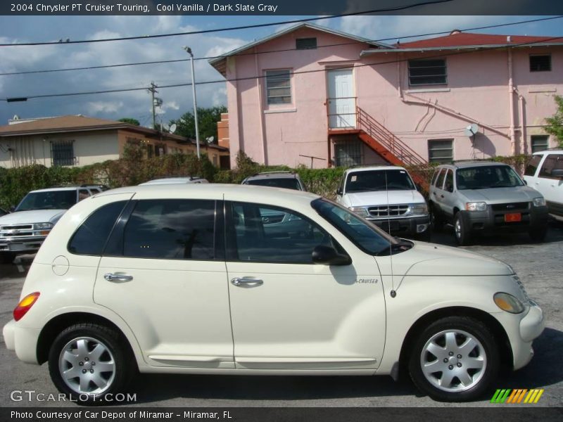 Cool Vanilla / Dark Slate Gray 2004 Chrysler PT Cruiser Touring