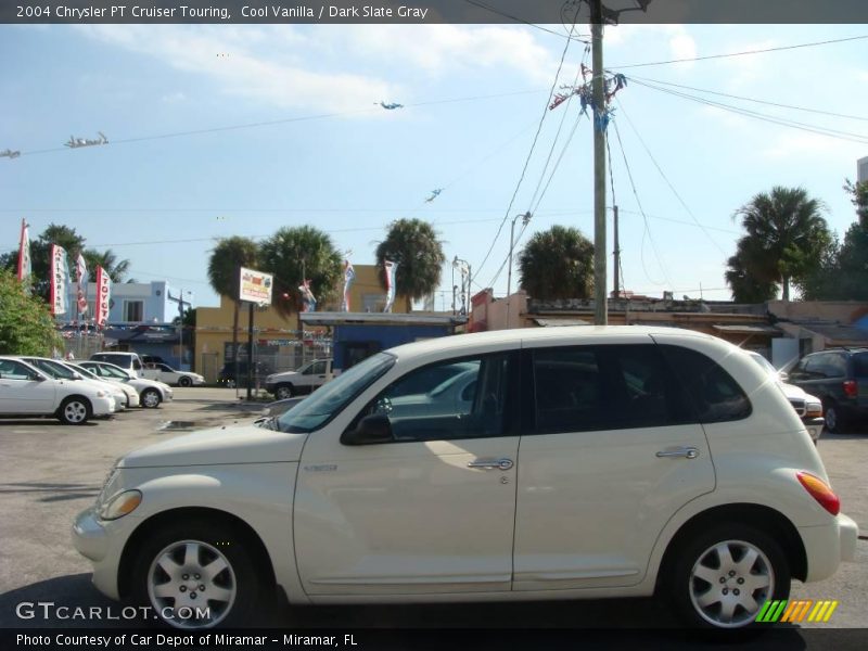 Cool Vanilla / Dark Slate Gray 2004 Chrysler PT Cruiser Touring