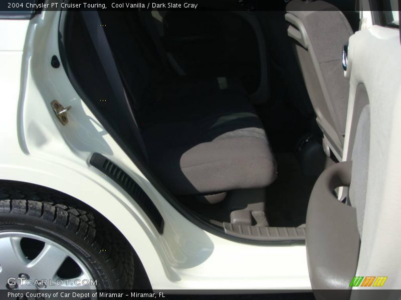 Cool Vanilla / Dark Slate Gray 2004 Chrysler PT Cruiser Touring