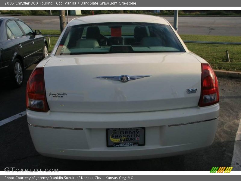 Cool Vanilla / Dark Slate Gray/Light Graystone 2005 Chrysler 300 Touring