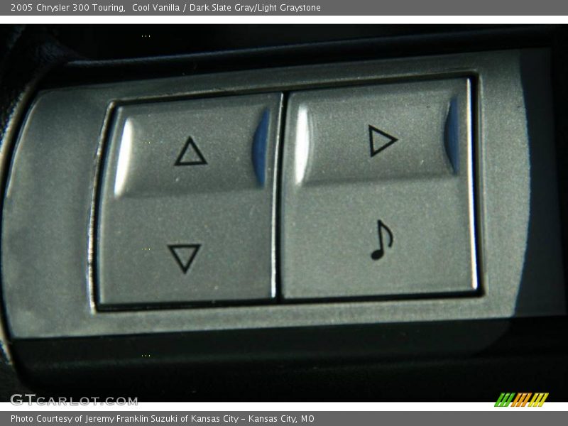 Cool Vanilla / Dark Slate Gray/Light Graystone 2005 Chrysler 300 Touring