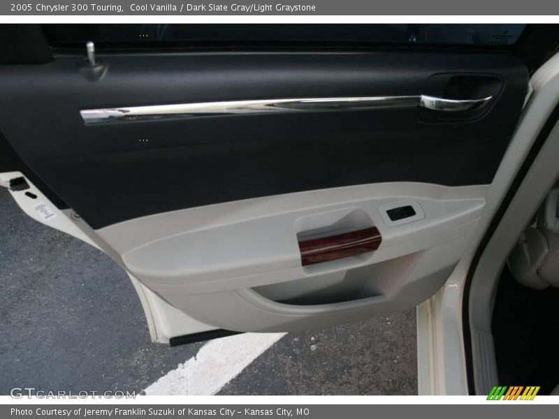 Cool Vanilla / Dark Slate Gray/Light Graystone 2005 Chrysler 300 Touring