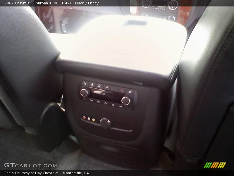 Black / Ebony 2007 Chevrolet Suburban 1500 LT 4x4