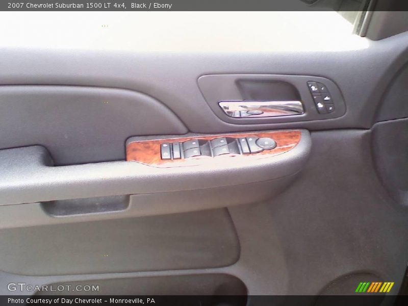 Black / Ebony 2007 Chevrolet Suburban 1500 LT 4x4