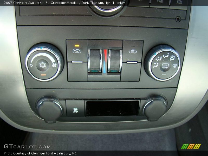 Graystone Metallic / Dark Titanium/Light Titanium 2007 Chevrolet Avalanche LS