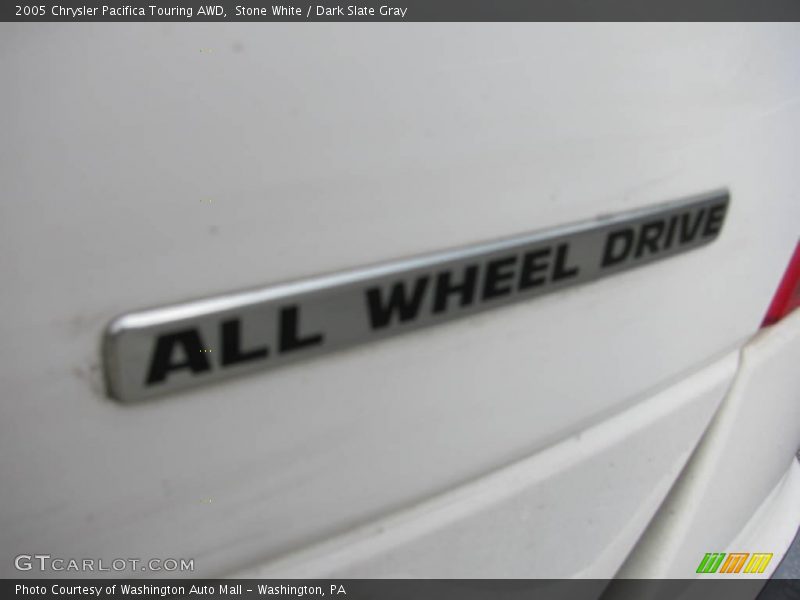 Stone White / Dark Slate Gray 2005 Chrysler Pacifica Touring AWD
