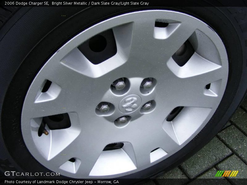 Bright Silver Metallic / Dark Slate Gray/Light Slate Gray 2006 Dodge Charger SE