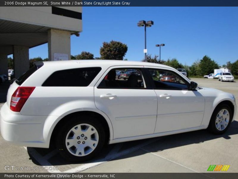 Stone White / Dark Slate Gray/Light Slate Gray 2006 Dodge Magnum SE